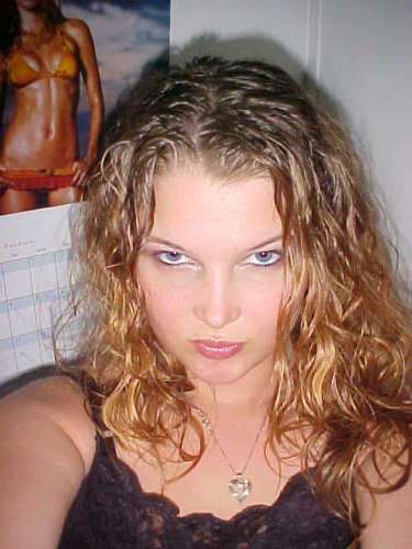 Not the most updated. But I have curls, thought it was cute, Sorry for so long on the updates, hard to get to a puter.angel_of_tigerbear 
 
